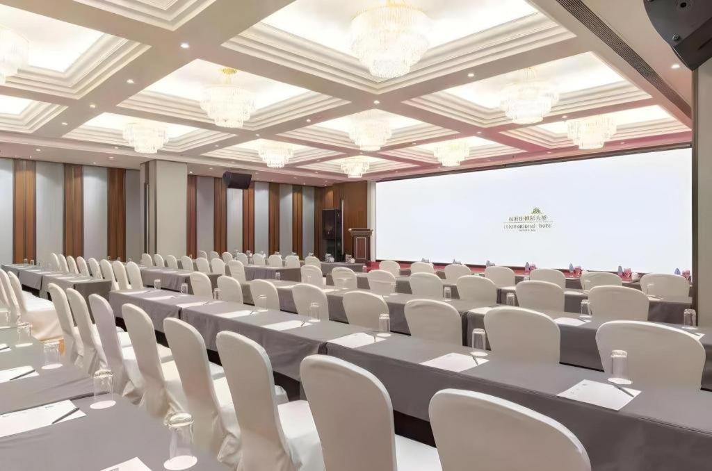 Shijiazhuang International Building Hotel Eksteriør bilde